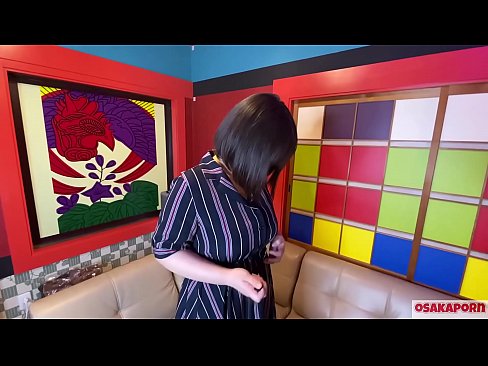 ❤️ Une jolie Japonaise aux gros seins se masturbe avec des jouets sexuels et a un orgasme. Elle parle dans une interview de son expérience de la baise. Gros seins et chatte poilue gémissant bruyamment. Osakaporn Salopes  at us fr.virtsextor.ru  ❤