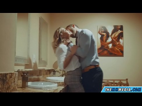 ❤️ Quand une blonde plantureuse vous séduit dans des toilettes publiques. Salopes  at us fr.virtsextor.ru  ❤